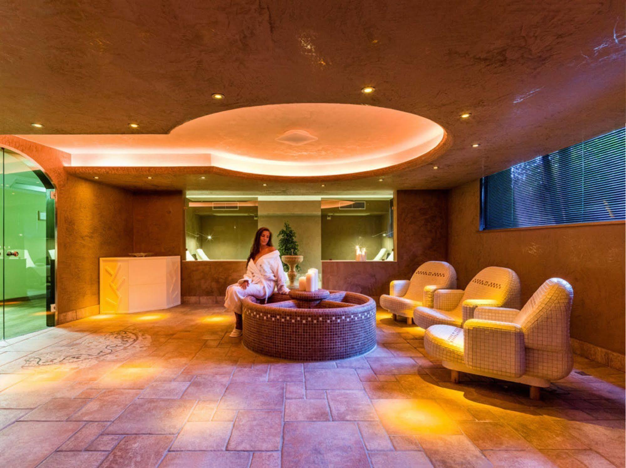 Hotel Golf Inn Ліньяно-Сабб'ядоро Екстер'єр фото
